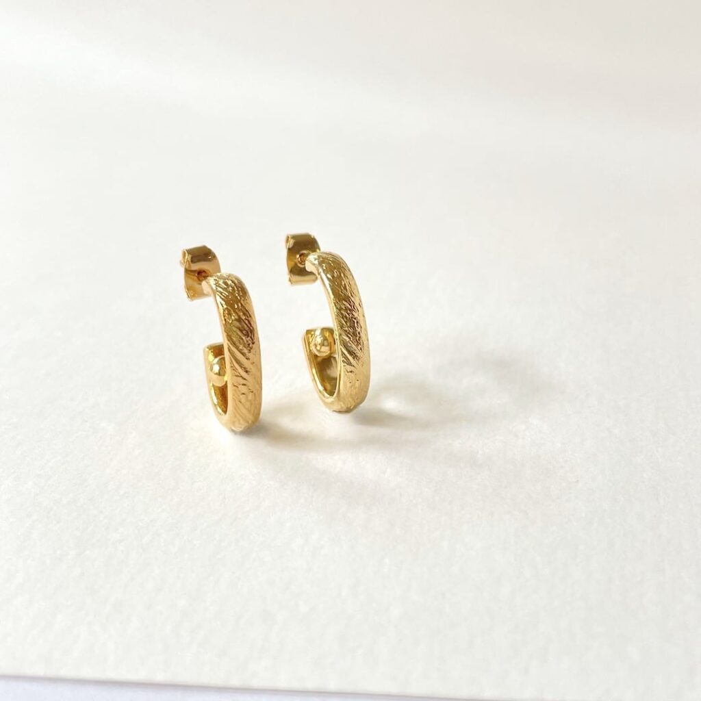 Hoops Sophie . Clip or Pierced ears